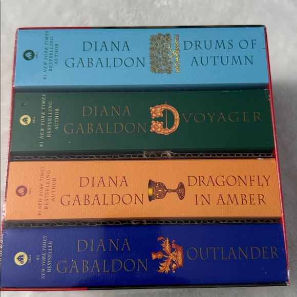 Outlander Series Box Set - Picture 2 of 4